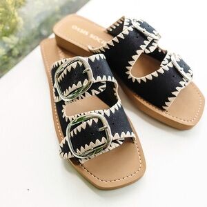 OASIS SOCIETY Double Buckle Sandal